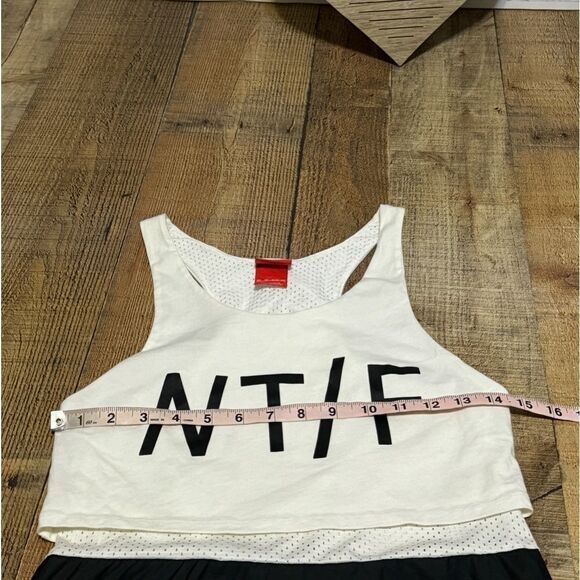 Nike Women's Track And Field Run Crew Tank Top 724103 Extra Small XS RARE - Picture 7 of 11